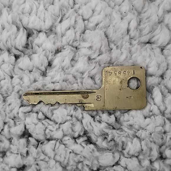 Vintage Yale Lock and Key Set - Picture 4 of 9